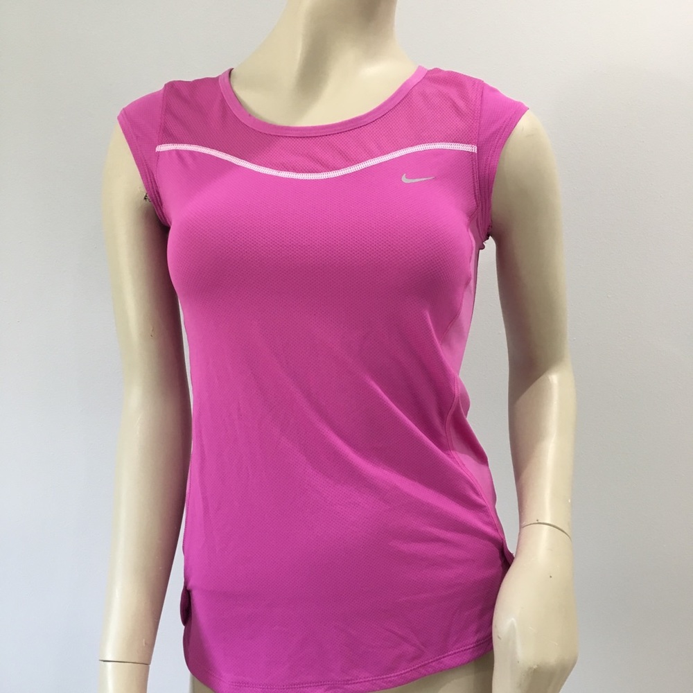✨SALE✨Set of Two Nike Tops